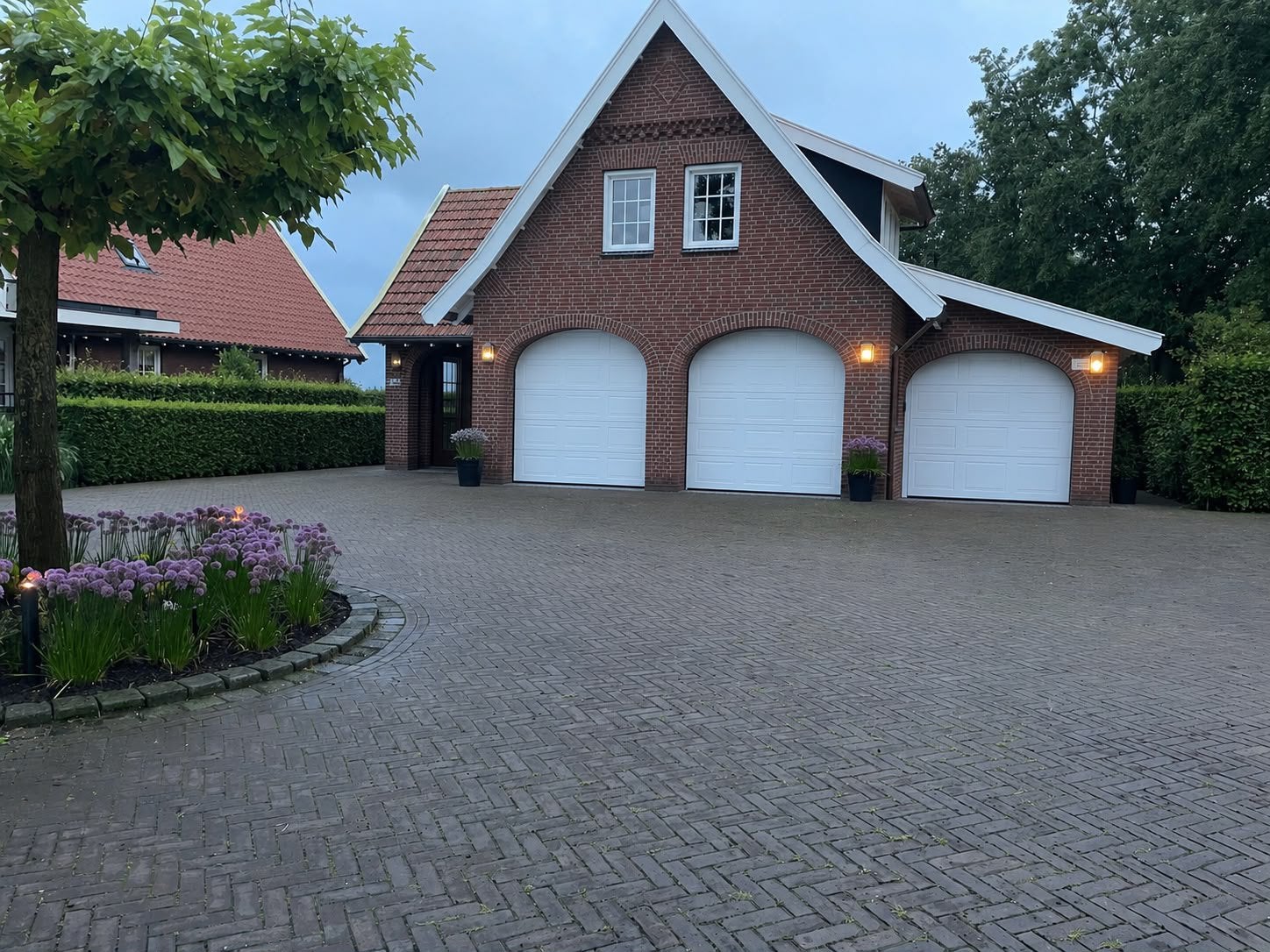 Hôrmann 3 witte elektrische garage deuren sectionaaldeuren, Doe-het-zelf en Verbouw, Deuren en Horren, Ophalen, Garagedeur, Zo goed als nieuw