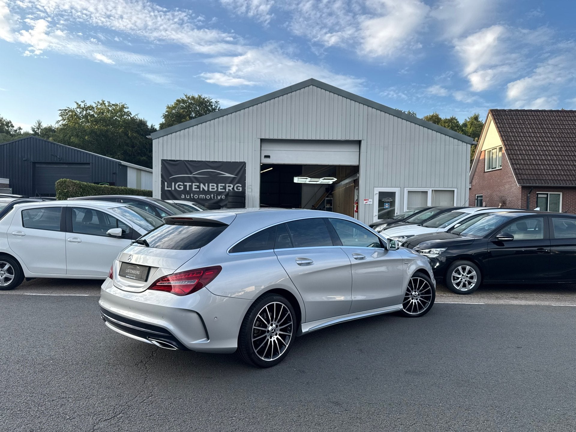 Mercedes-Benz CLA-klasse Shooting Brake 180 Edition PANO, CLA, 730 kg, Gebruikt, Euro 6