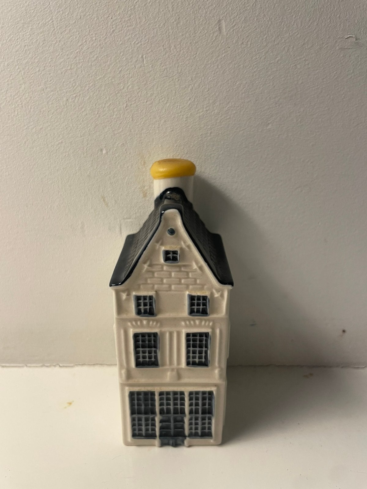 KLM huisje nummer 8, Verzenden, Zo goed als nieuw, 1 t/m 20, Gevuld