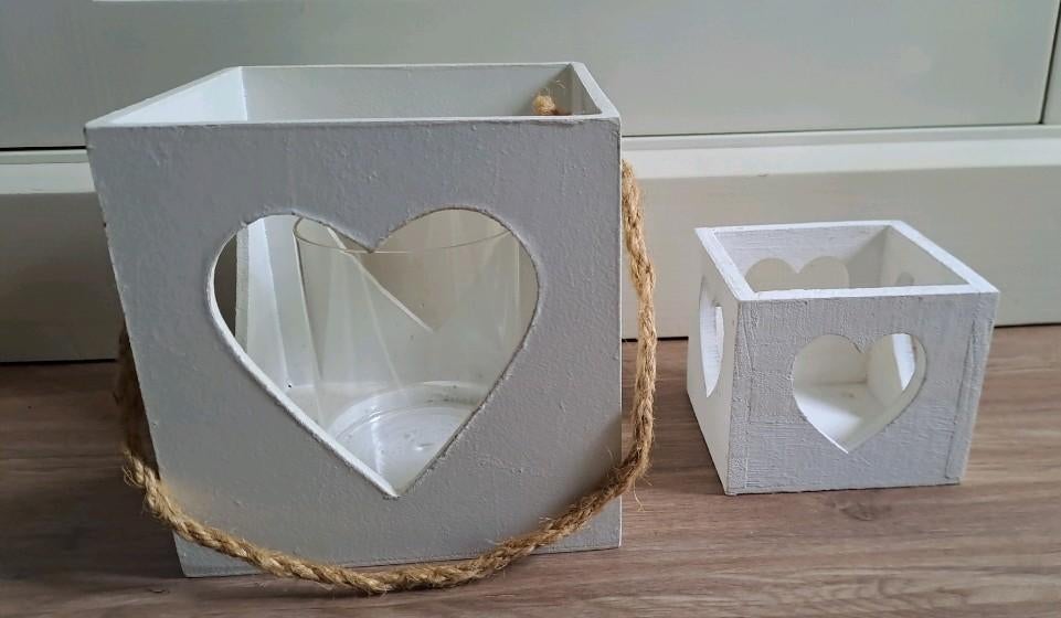 Set van 2 Witte Houten Kandelaars met Hartjes, Gebruikt, Wit, Ophalen of Verzenden, Kandelaar