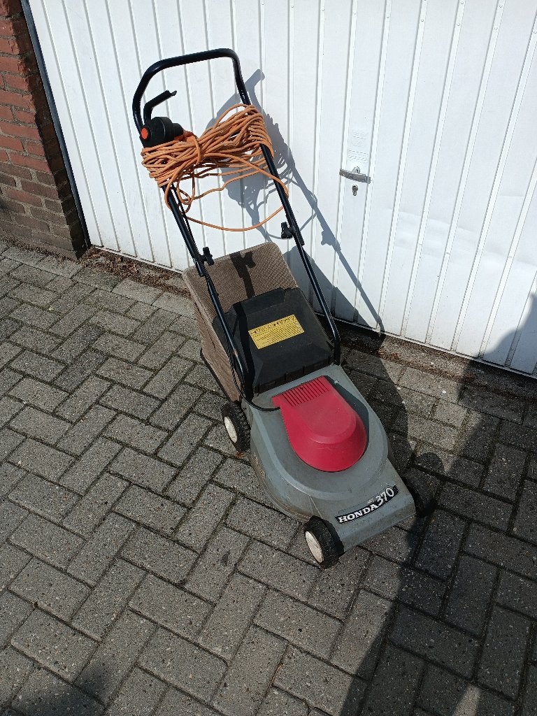 220V Grasmaaier Honda HRE370 met snoer, Ophalen, Cirkelmaaier, Gebruikt, Opvangbak