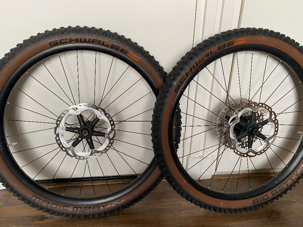 Newmen Performance 30 wielset incl Schwalbe banden/Shimano, Ophalen, Gebruikt, Mountainbike, Newmen