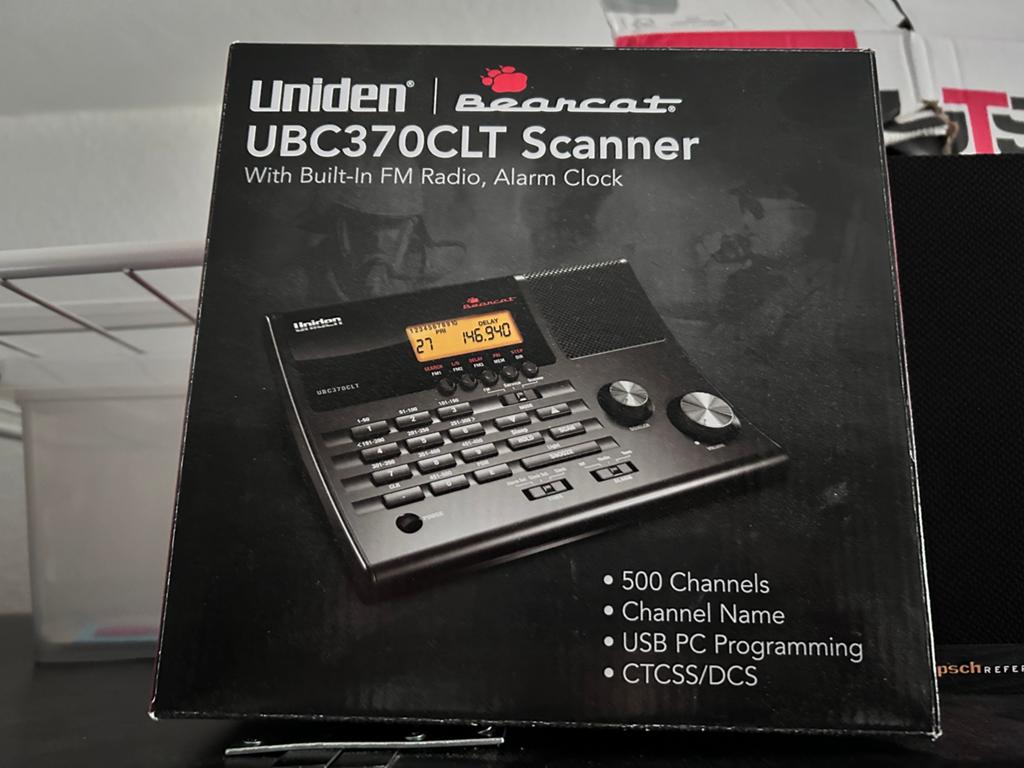 Uniden ubc370clt met alphatag 500 kan, Telecommunicatie, Scanners, Ophalen of Verzenden, Zo goed als nieuw, 500 kanalen of meer