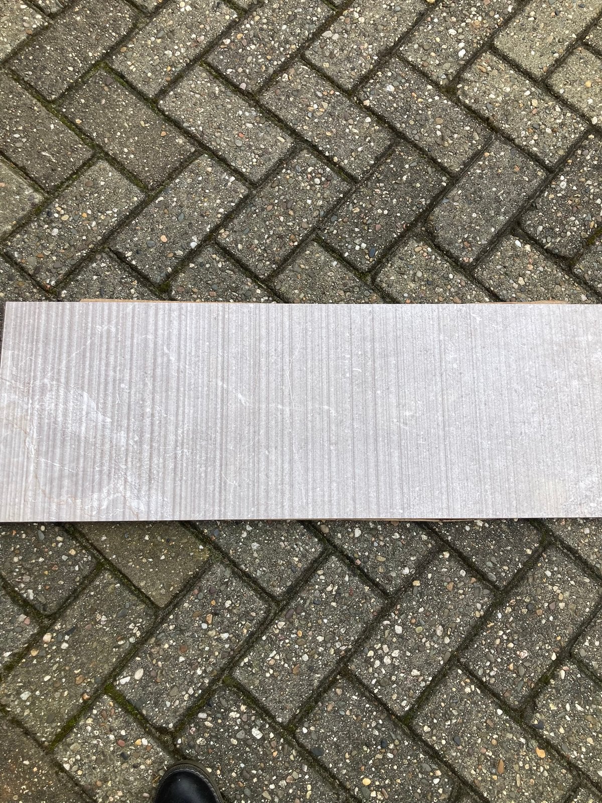 Badkamer tegels  keramiek 90 x 30 cm Apollo taupe greige, Ophalen, 60 cm of meer, Nieuw, 5 tot 10 m²