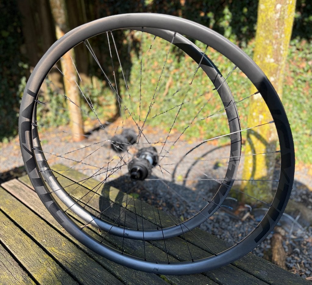 Carbon MTB wielset met DT350 Boost naven Handgebouwd!, Fietsen en Brommers, Fietsonderdelen, Wiel, Gravelbike, DT Swiss, Ophalen of Verzenden