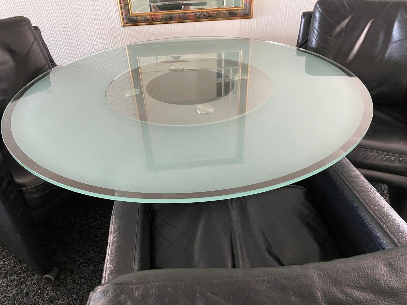 Glazen design eettafel met zwarte conische poot, Huis en Inrichting, Ophalen, Gebruikt, Rond, 50 tot 100 cm