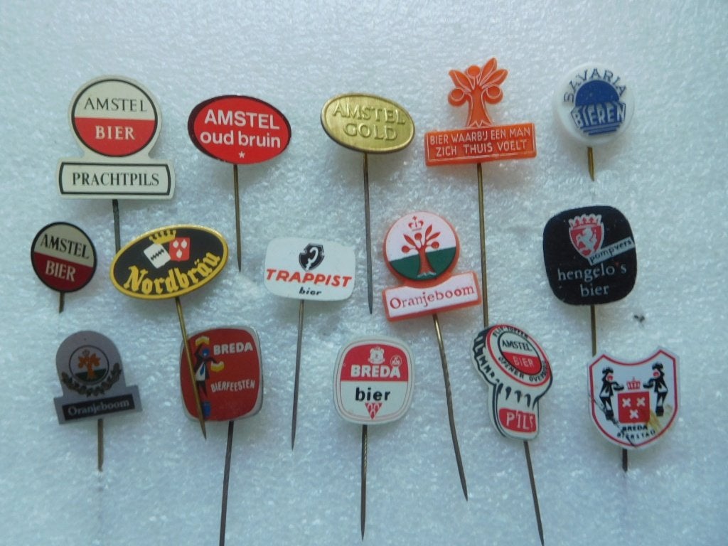 15 x speldje diverse biersoorten samen voor 2 euro, Verzamelen, Speldjes, Pins en Buttons, Verzenden, Zo goed als nieuw, Overige onderwerpen