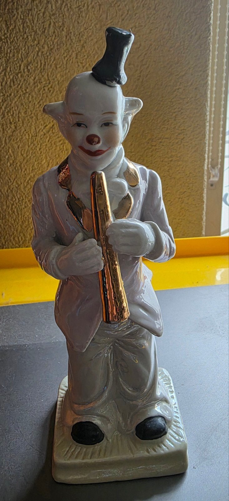 Vintage Porseleinen Clown Beeldje met Muziekinstrument, Ophalen of Verzenden