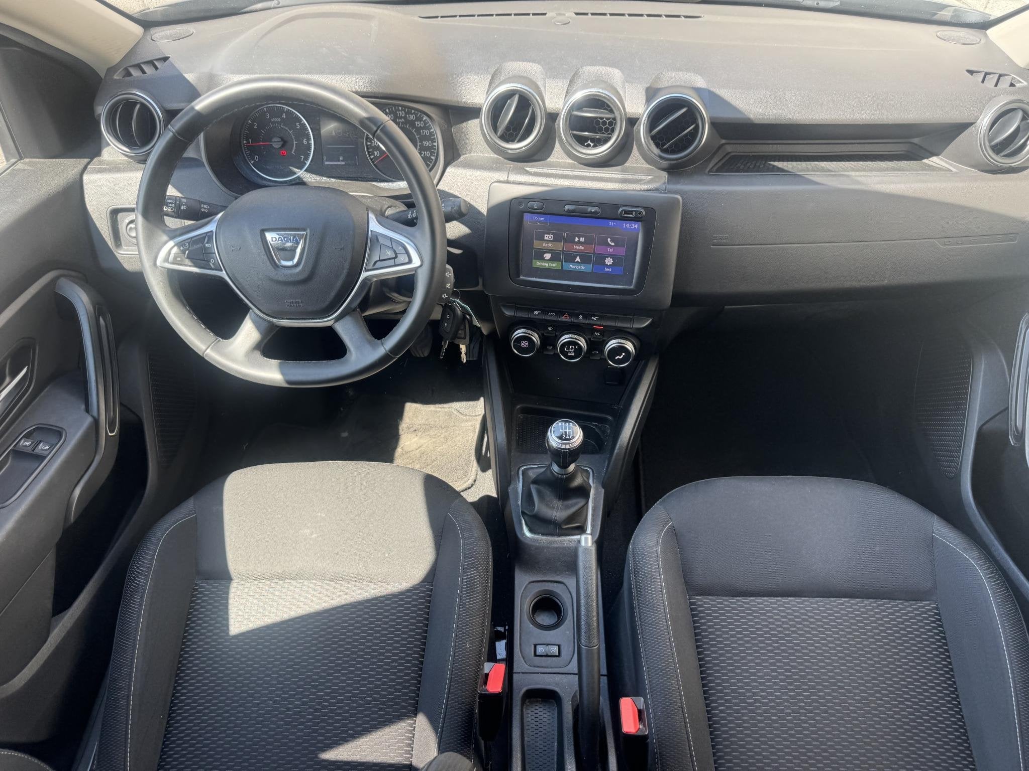 Dacia Duster 1.2 TCe Comfort | Trekhaak | Stoelverwarming |, Gebruikt, 4 cilinders, 635 kg, Handgeschakeld