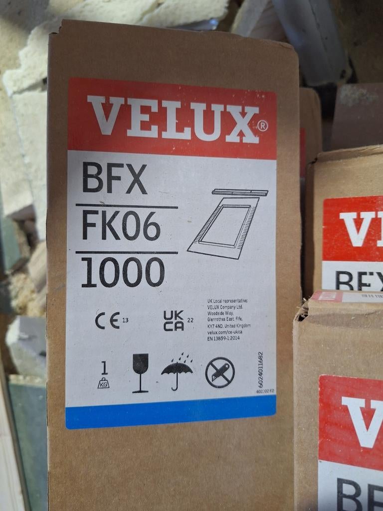 Velux waterkerende manchet + lekwatergoot, Ophalen, Nieuw, Minder dan 80 cm, Dakraam