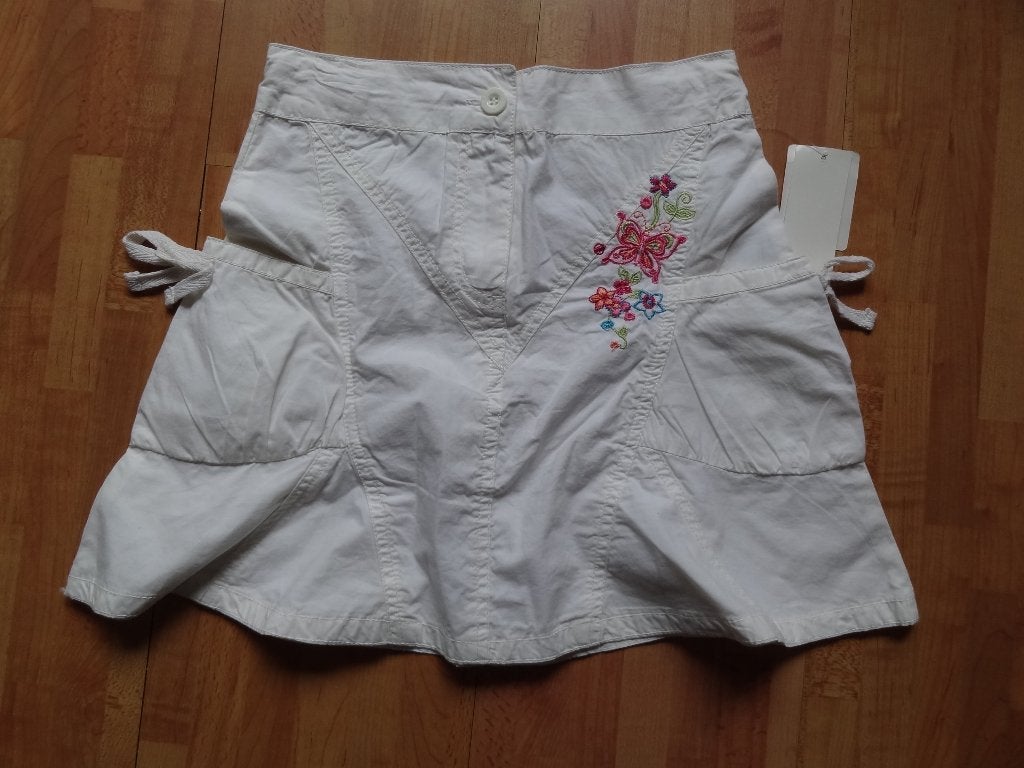 witte rok met bloemen en vlinders mt 128/134 nieuw, Ophalen of Verzenden, Nieuw, Meisje, Jurk of Rok