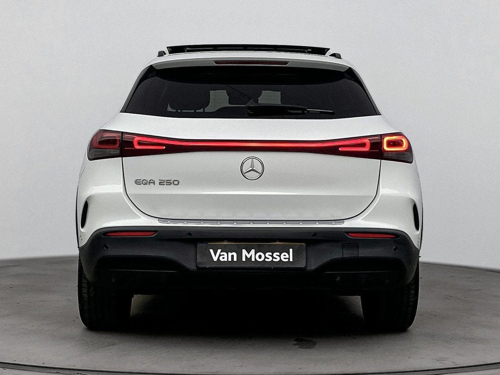 Mercedes-Benz EQA 250 Business Solution AMG 67 kWh 191PK | S, Auto's, Mercedes-Benz, Gebruikt, 190 pk, Wit, Automatische klimaatregeling