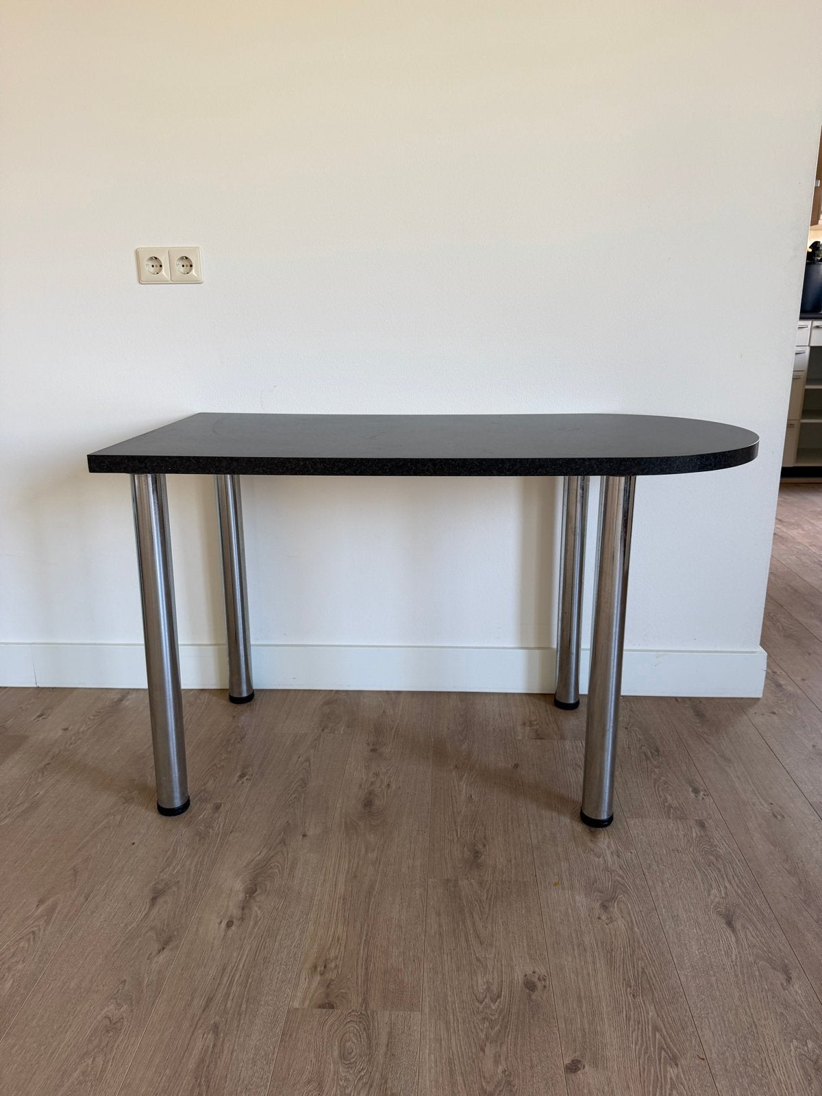 Postmoderne Brevettato Gamar keuken tafel, Ophalen, Gebruikt, 100 tot 150 cm, 50 tot 100 cm