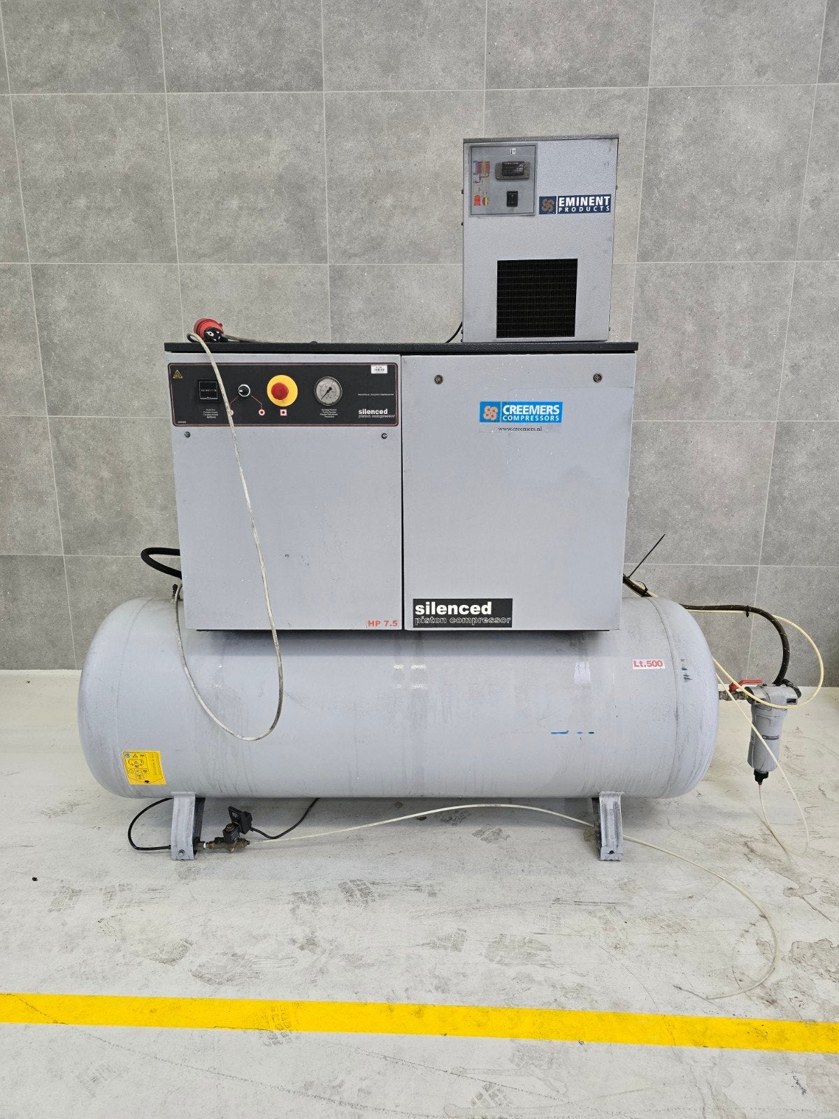 Stille Creemers zuigercompressor met droger - 7.5 PK, 2022, Doe-het-zelf en Verbouw, Compressors, Ophalen, Olievrij, Gebruikt