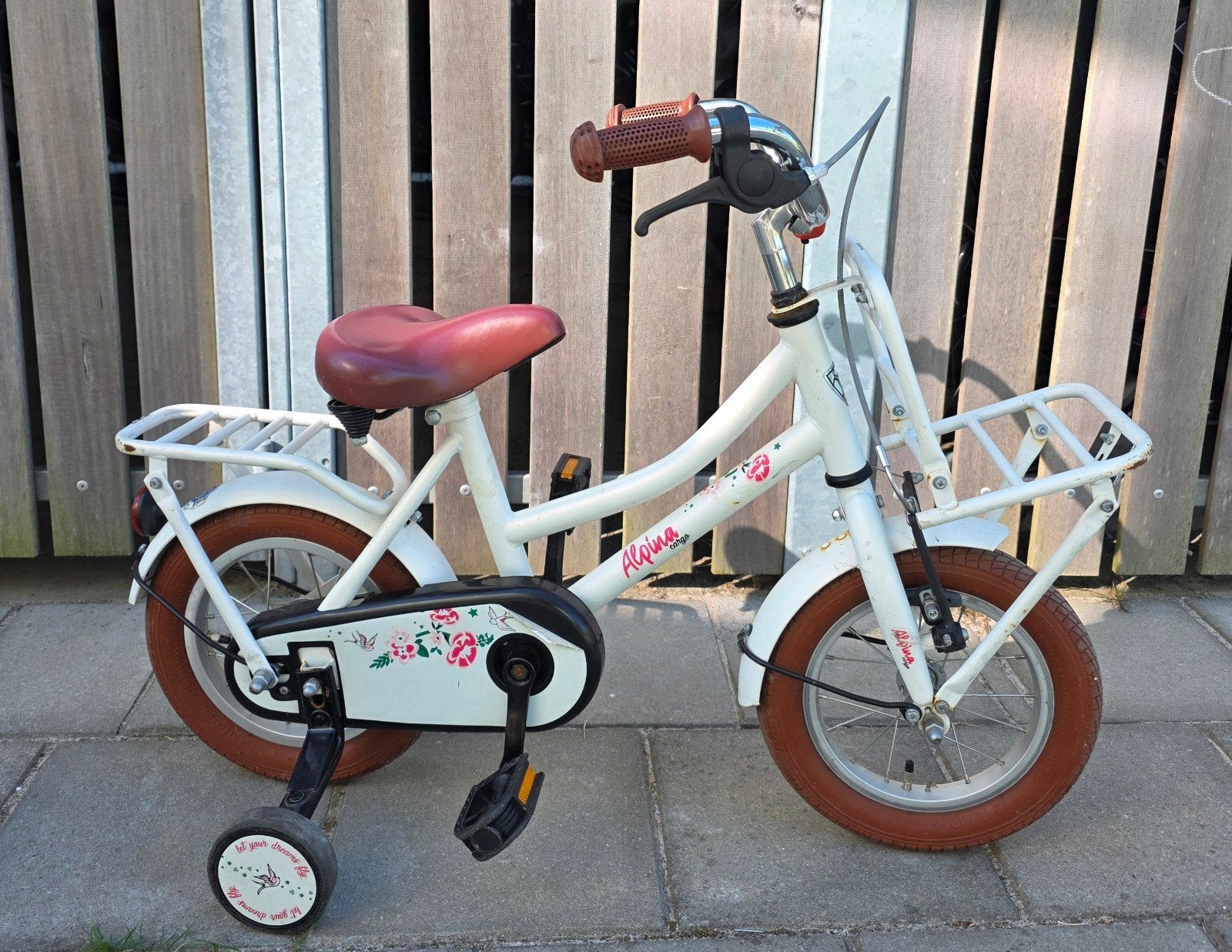 Alpina kinderfiets 12,5 inch met zijwieltjes, Fietsen en Brommers, Fietsen | Kinderfietsjes, Ophalen, Zijwieltjes, Gebruikt, Velgrem