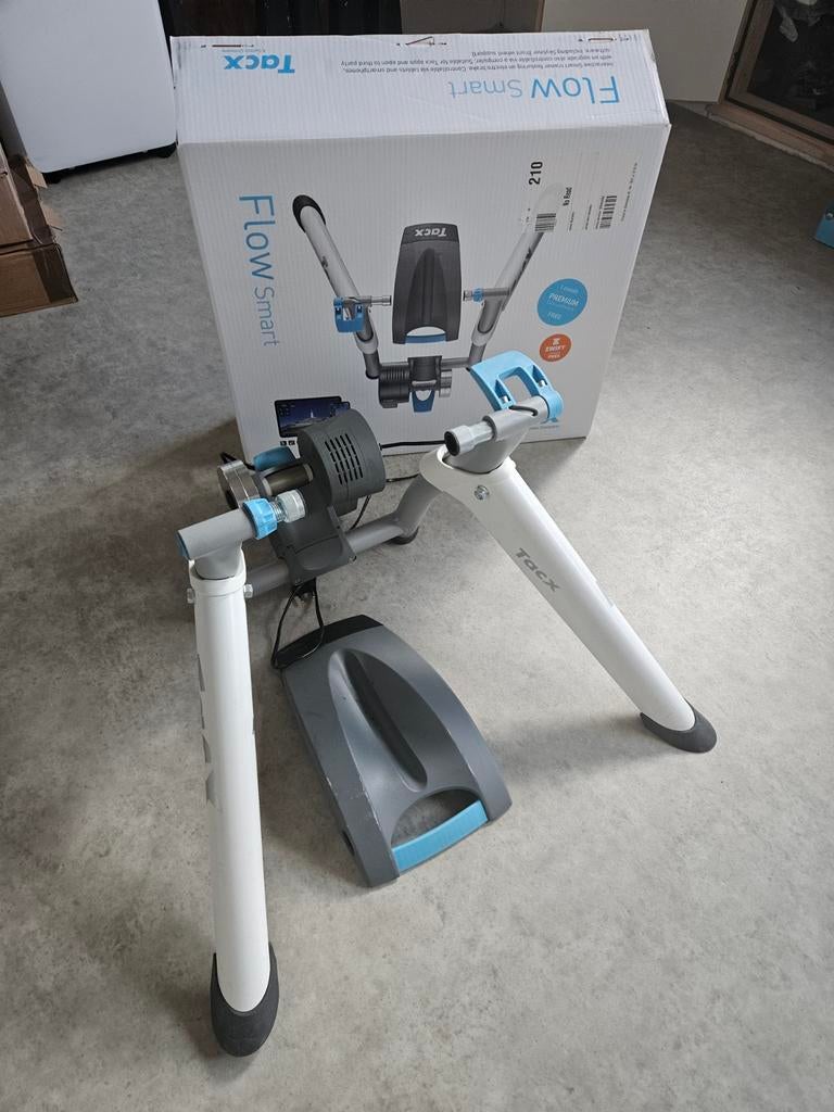 Tacx Flow Smart trainer met 2 trainerbanden, Sport en Fitness, Wielrennen, Ophalen, Gebruikt, Overige typen