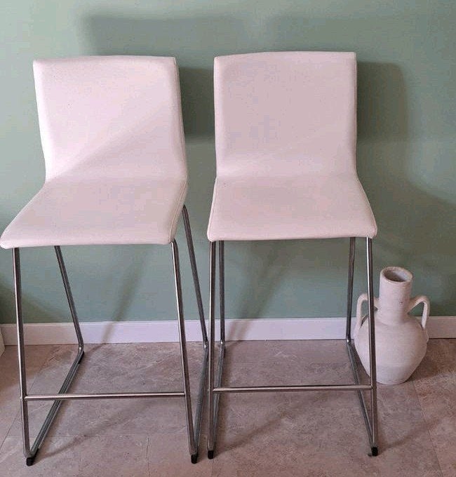 2 witte IKEA Barkrukken- Heel stevig, 1 kruk, Ophalen, Gebruikt, 60 tot 90 cm