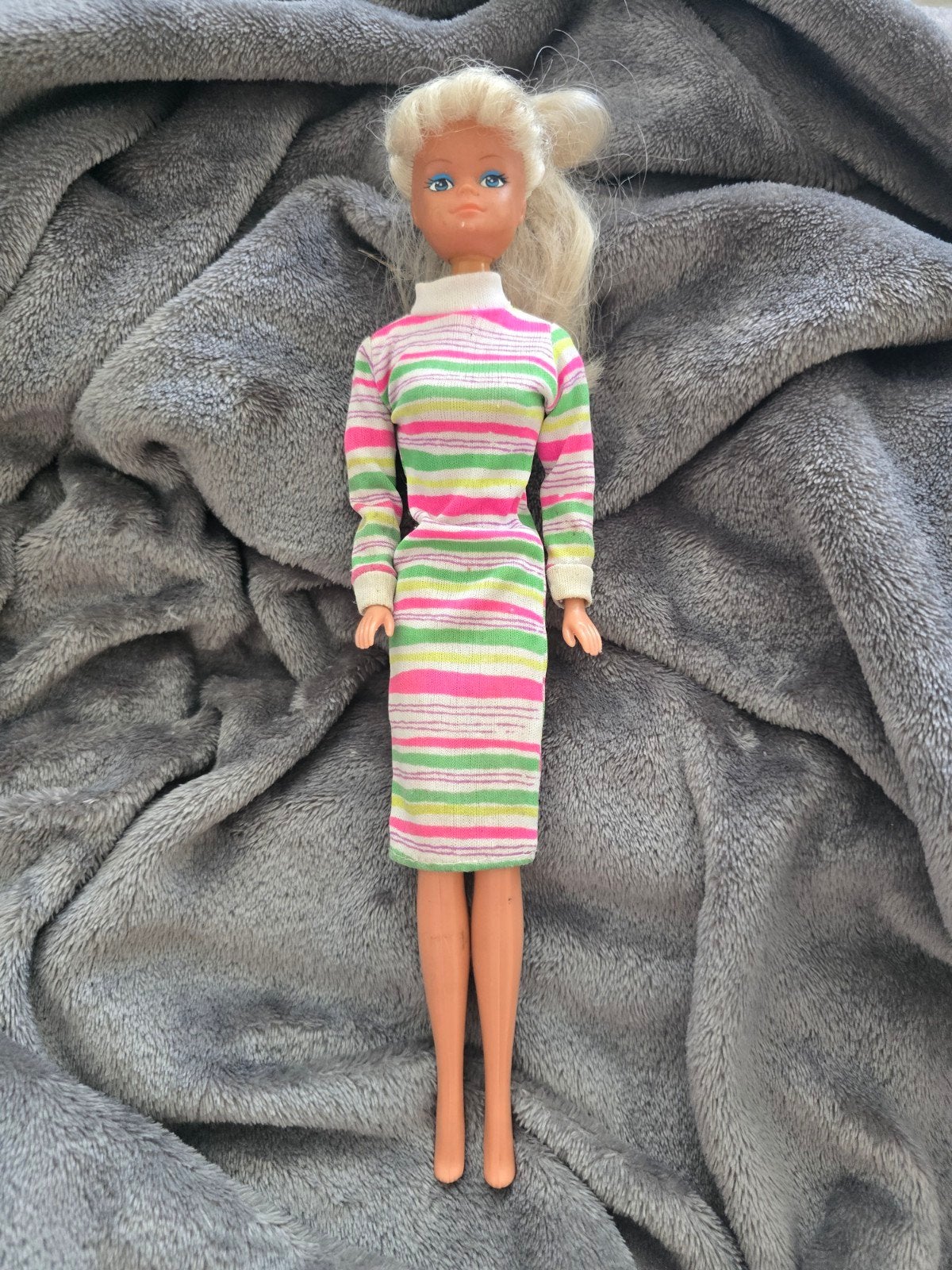 Vintage Barbie pop met gestreepte jurk, Ophalen of Verzenden, Gebruikt, Barbie