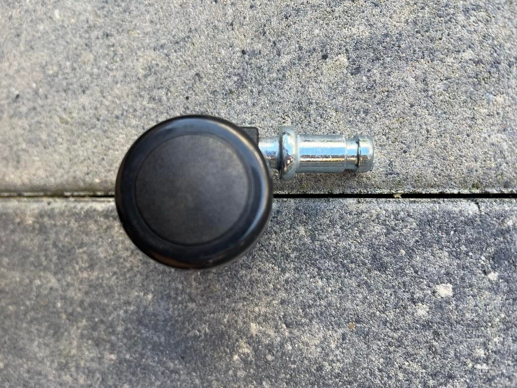 24x Kunststof wieltjes voor eetkamerstoelen, 40mm, 11x22mm s, Ophalen of Verzenden, Zo goed als nieuw