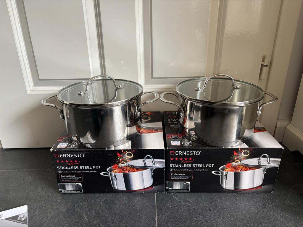 2 Nieuwe Ernesto glanzende RVS Kookpannen glazen deksel 2,5L, Kookpan of Snelkookpan, Nieuw, Ophalen of Verzenden, Rvs