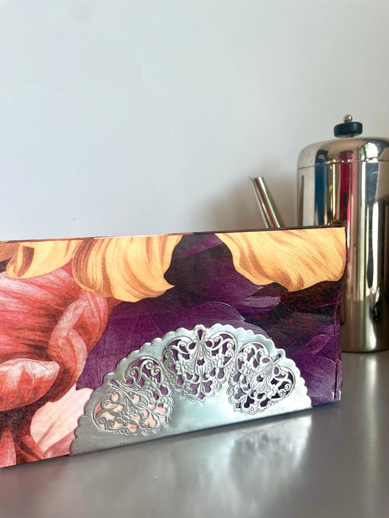 Zilverkleurige servettenhouder met sierlijk design, Ophalen of Verzenden