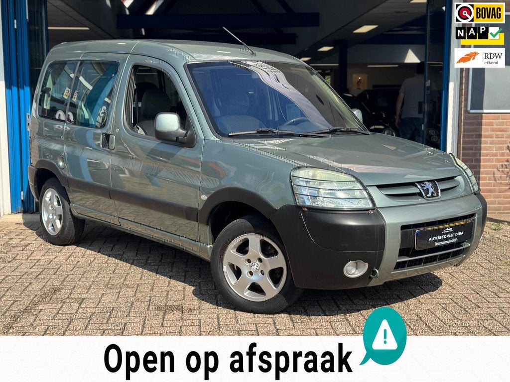 Peugeot Partner MPV 1.6-16V VTC 2004 Trekhaak NAP, Auto's, Peugeot, Stof, Gebruikt, Zwart, 4 cilinders
