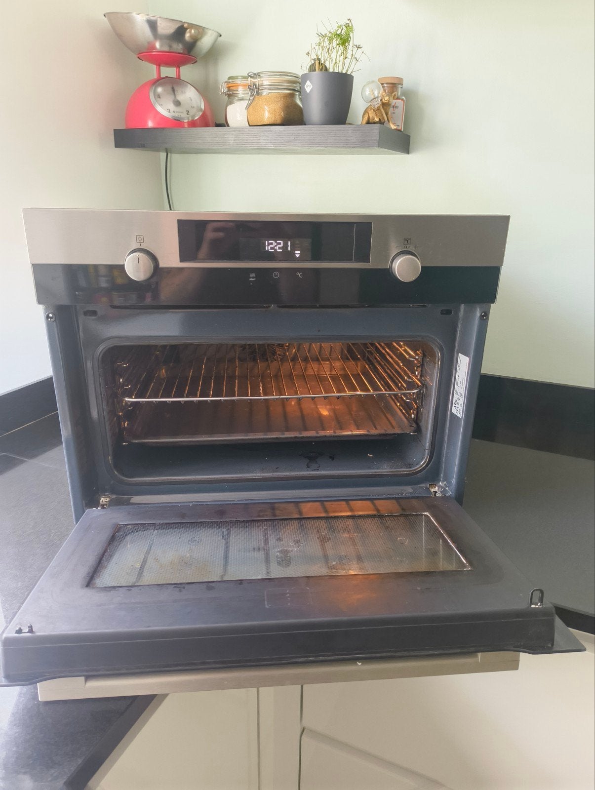 AEG CD511M combioven. oven werkt goed magnetron niet zo goed, Ophalen, Gebruikt, Magnetronfunctie