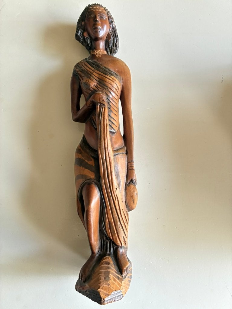 Afrikaans uit hout gesneden beeld, Antiek en Kunst, Ophalen, Handgemaakt, 20 - 50 cm, Beeld