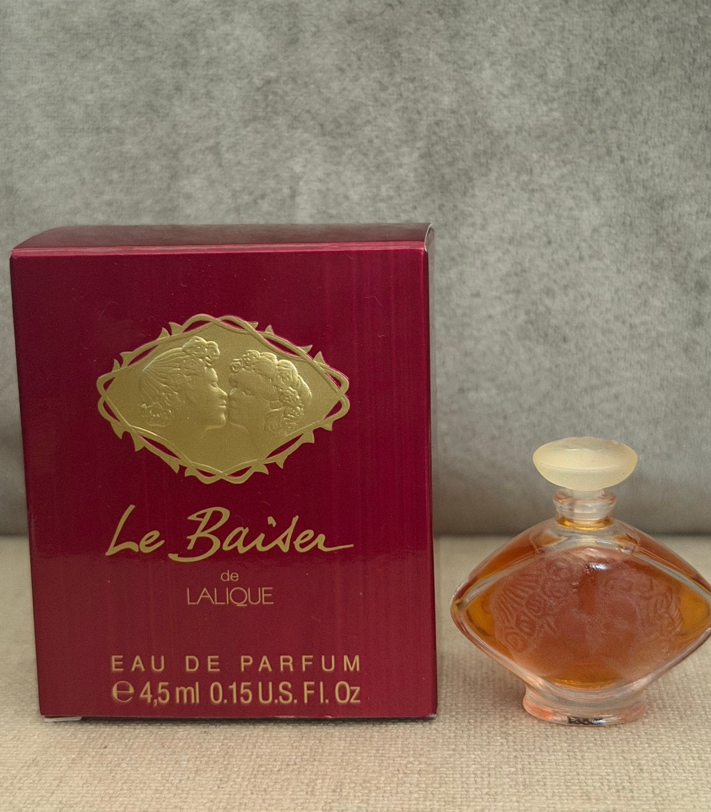 Zeldzame vintage miniatuur La Lique Le Baiser 4,5 edp, Verzenden, Nieuw, Miniatuur, Gevuld