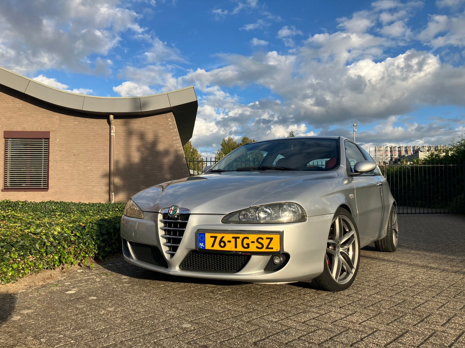 Alfa Romeo 147 2.0 T.spark 3DR 2006 Grijs, Auto's, Voorwielaandrijving, Handgeschakeld, Particulier, 149 pk