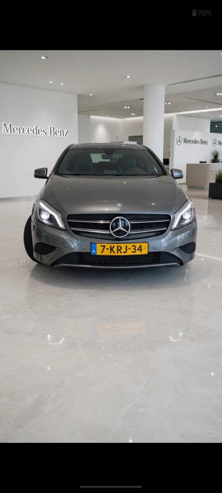 Mercedes-Benz A-Klasse A180 1.6 Blue Efficiency 2013 Grijs, Auto's, Voorwielaandrijving, 4 cilinders, Leder en Stof, 122 pk