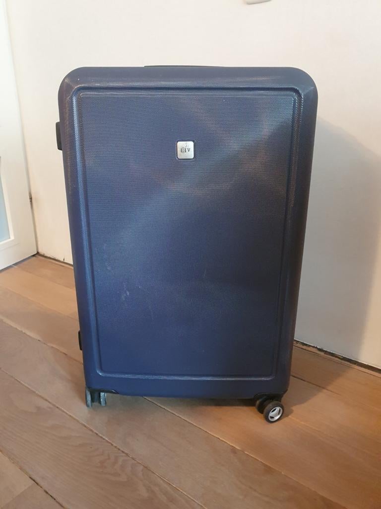 Blauwe koffer van Liv met wieltjes en slot, Sieraden, Tassen en Uiterlijk, Koffers, Gebruikt, Hard kunststof, 35 tot 45 cm, Wieltjes