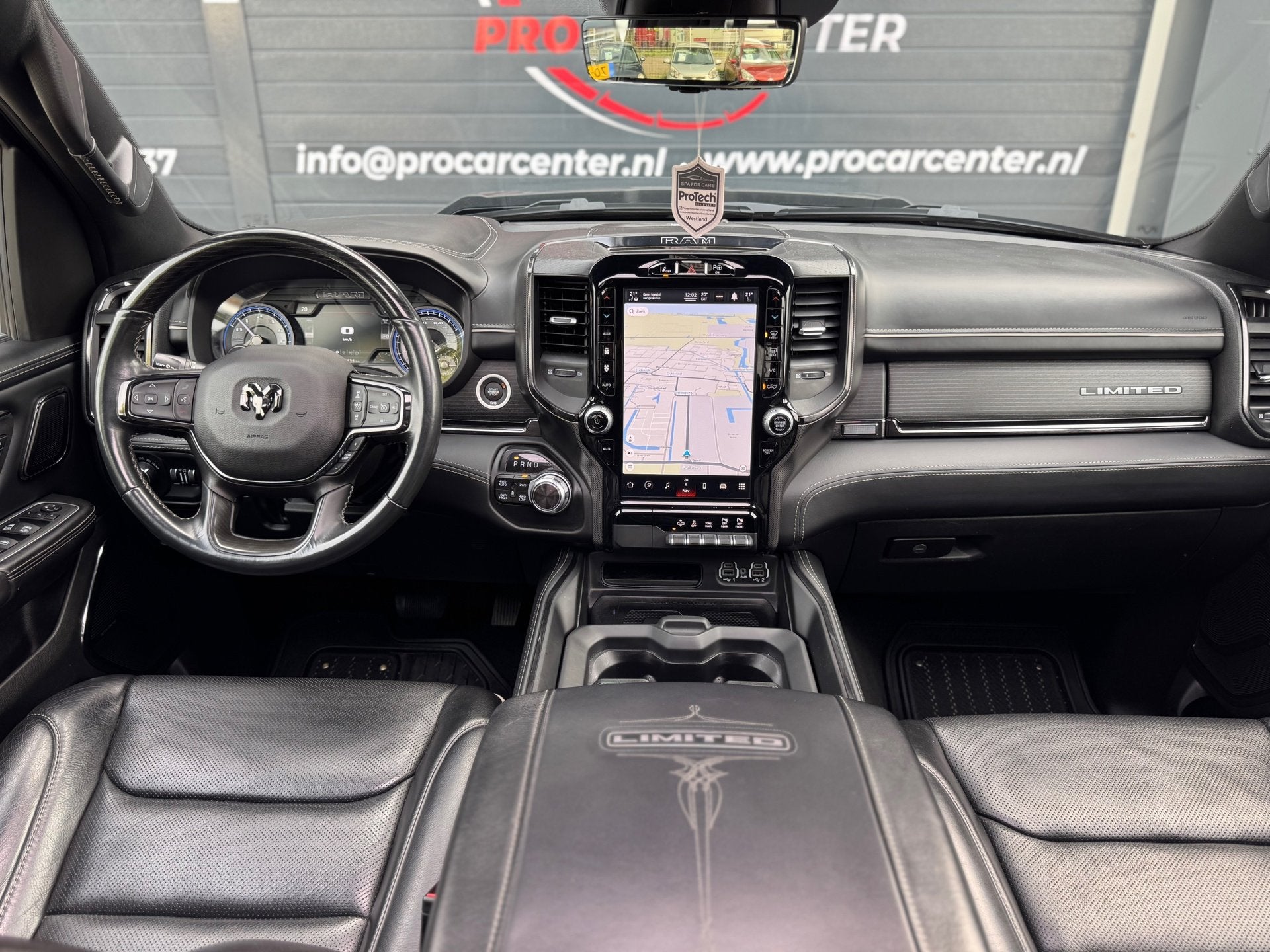 Dodge RAM 1500 5.7 V8 4x4 Crew Cab Limited Pano | H&K | HUD, Auto's, Automaat, Dealer onderhouden, Gebruikt, 5654 cc