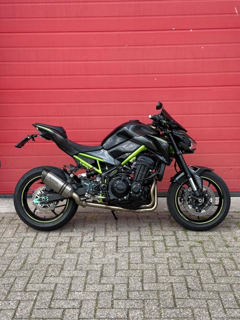 Kawasaki Z900 met full Akrapovic uitlaat, Motoren, Motoren | Overige merken, Sportuitlaat, 4 cilinders, Motorrijbewijs A, Gebruikt