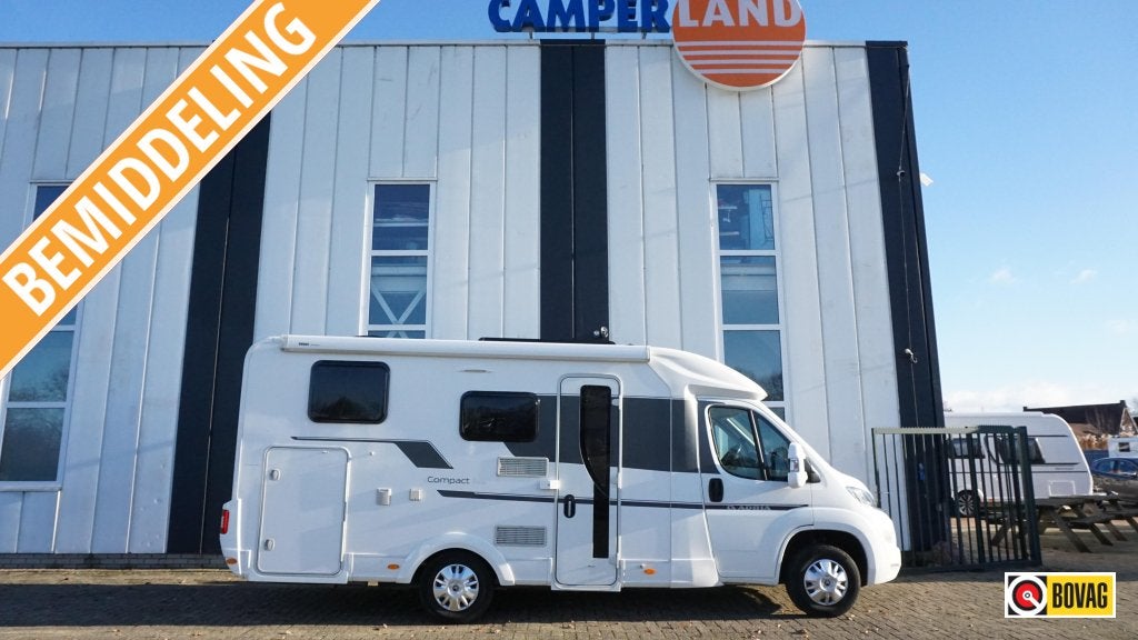 Adria Compact Axess SL in prijs verlaagd!, Caravans en Kamperen, Campers, Chemisch toilet, Standaard zit, 6 tot 7 meter, Bedrijf
