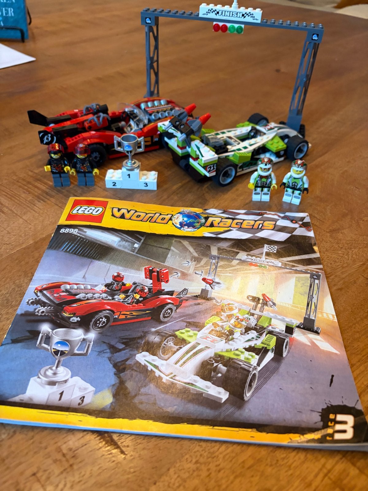 Lego World Racers 8898 compleet met minifiguren en boekje, Ophalen of Verzenden, Gebruikt