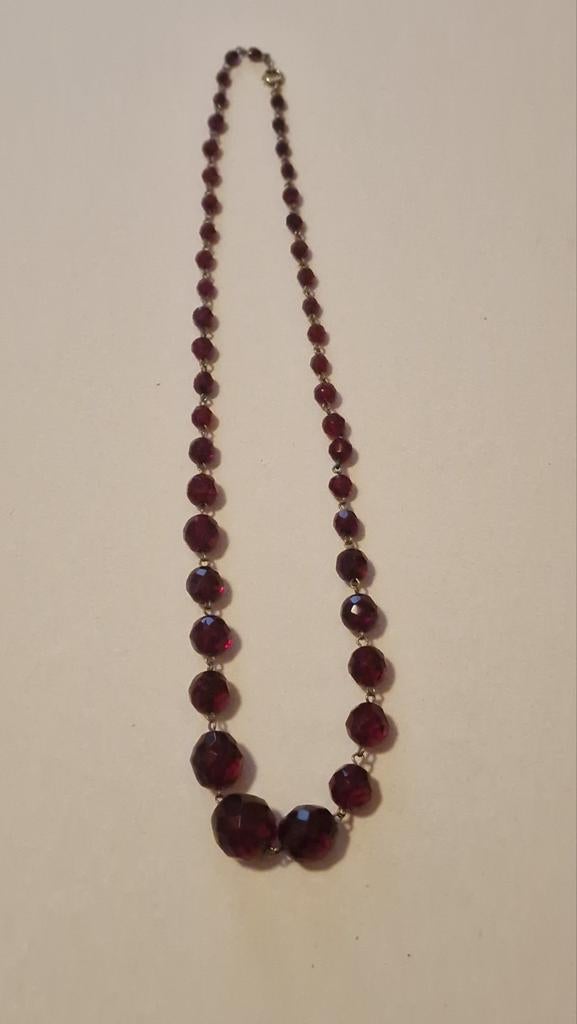 Rode Cherry Amber jaren 30 bakeliet kralen ketting, Sieraden, Tassen en Uiterlijk, Kettingen, Ophalen of Verzenden