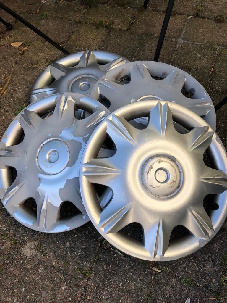 Gebruikte wieldoppen 13 inch met beschadigingen, Auto diversen, Wieldoppen, Ophalen of Verzenden, Gebruikt