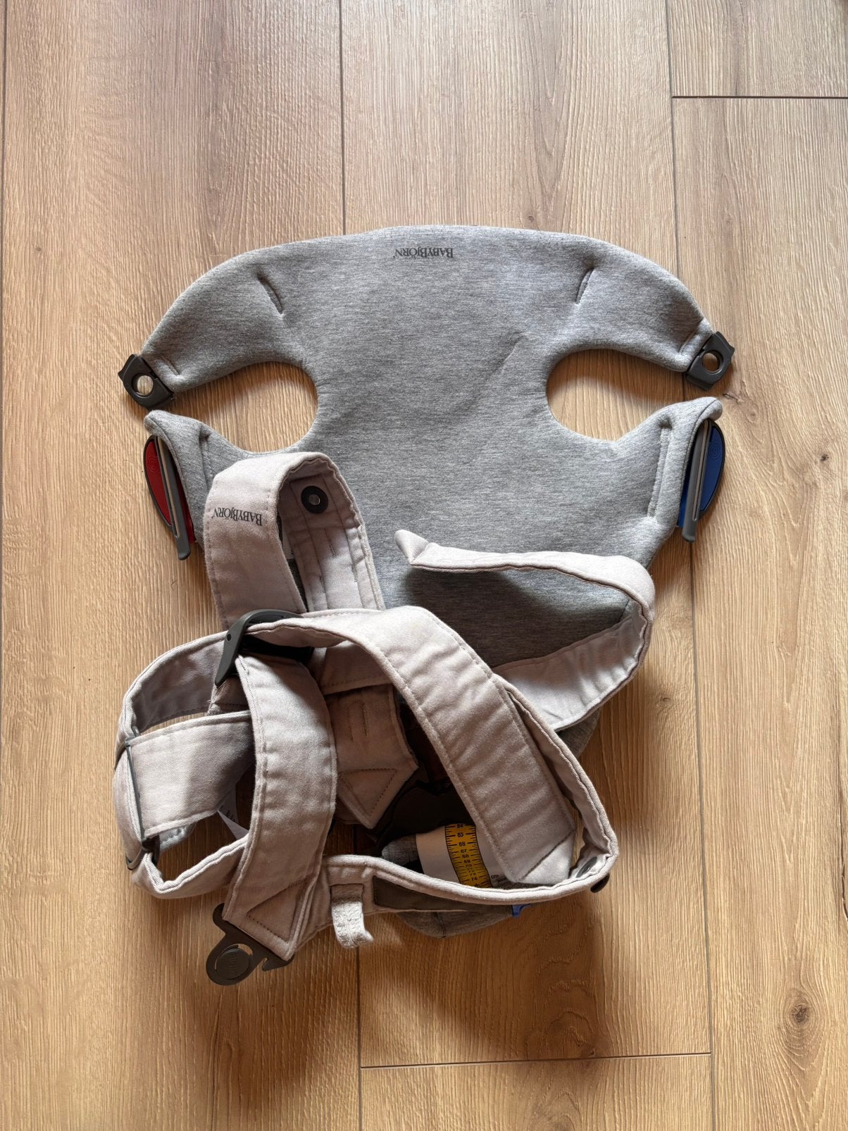 Foto 2 van BabyBjörn Draagzak Grijs – Ergonomisch – Zeer nette staat
