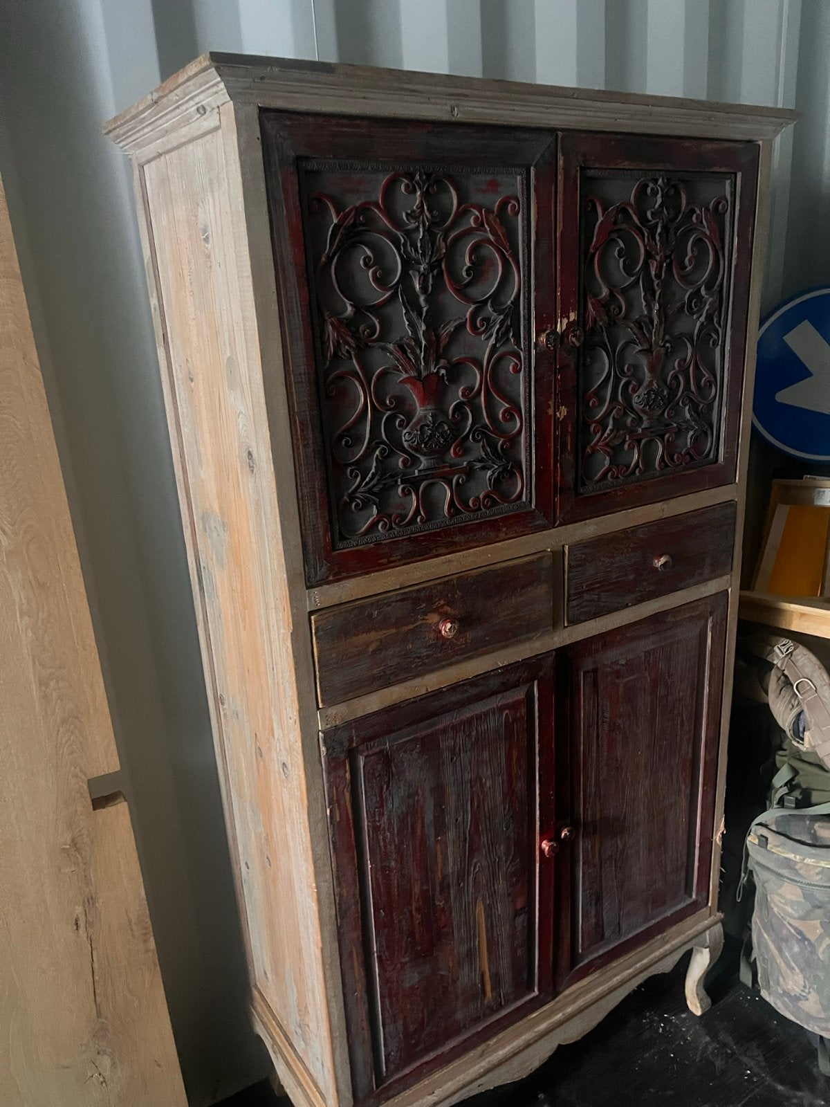 Vintage kast met sierlijke deuren, Ophalen, Gebruikt, 50 tot 100 cm, Minder dan 100 cm