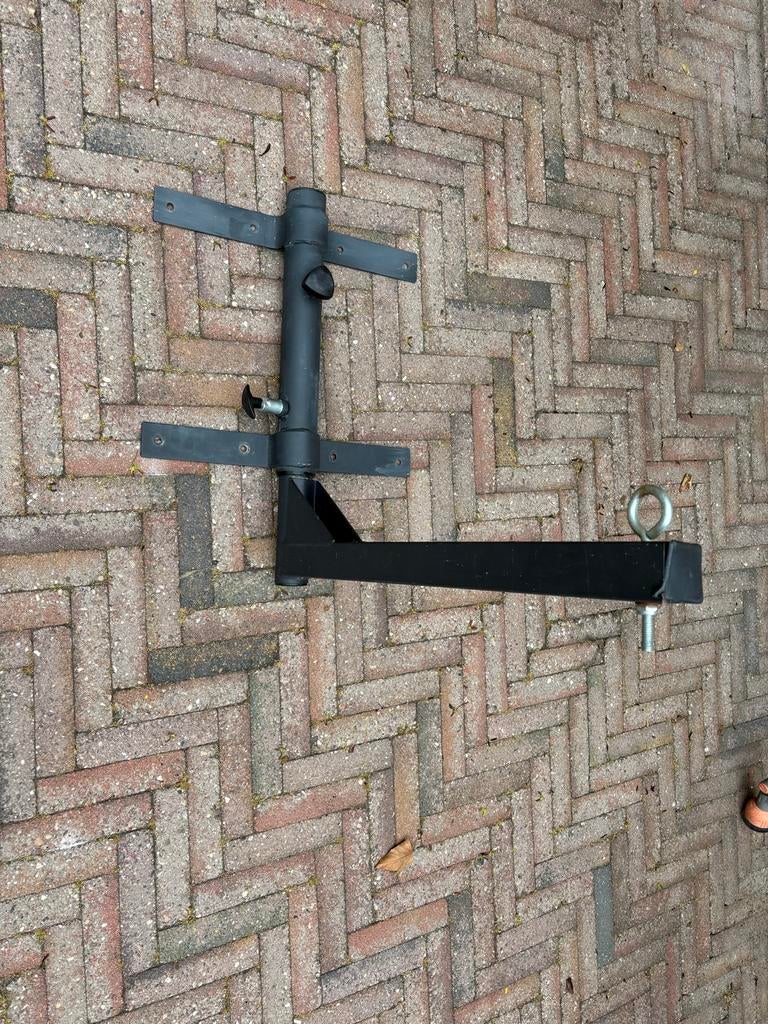 Zware Muurbeugel voor Bokszak - Robuust en Verstelbaar, Ophalen, Gebruikt, Boks-accessoire