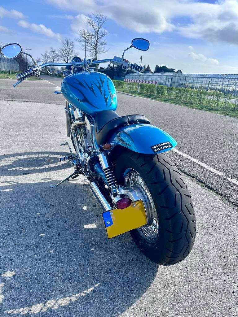 Suzuki Intruder VS1400 1995, Cardan-aandrijving, 2 cilinders, 1400 cc, Particulier