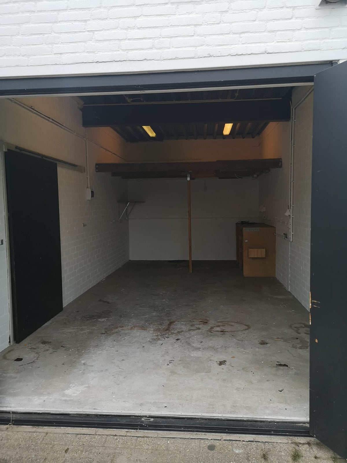 Te huur loods 25m2 met verdieping, Zakelijke goederen, Bedrijfs Onroerend goed, Opslag of Loods