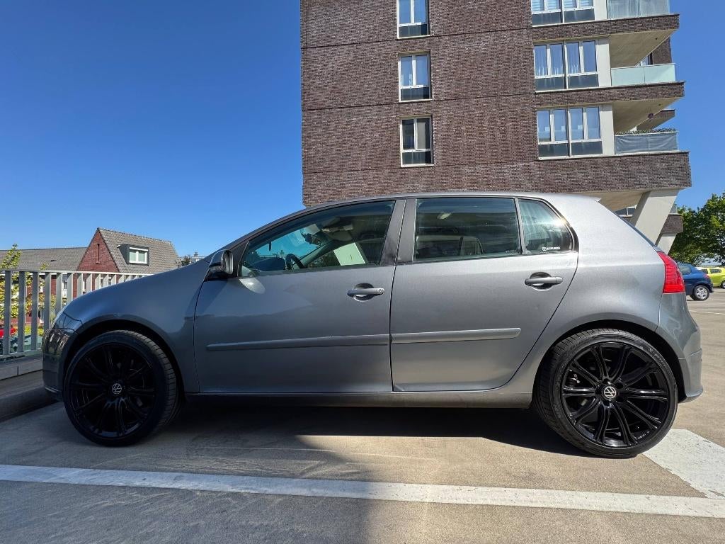 Volkswagen Golf 1.6 GTI Style en veel opties!, 4 cilinders, 1200 kg, Handgeschakeld, 57 €/maand