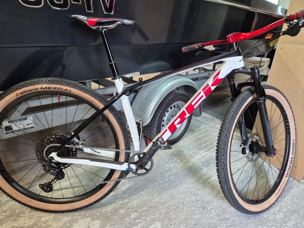 Trek Procaliber 9.7 Carbon Mountainbike maat M/L Nieuw., Fietsen en Brommers, Fietsen | Mountainbikes en ATB, Ophalen of Verzenden