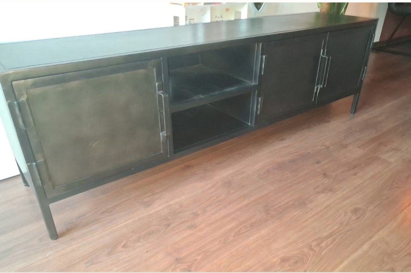 Industriële TV-kast / Dressoir van Metaal   75€, Ophalen, Gebruikt, 150 tot 200 cm, Minder dan 100 cm