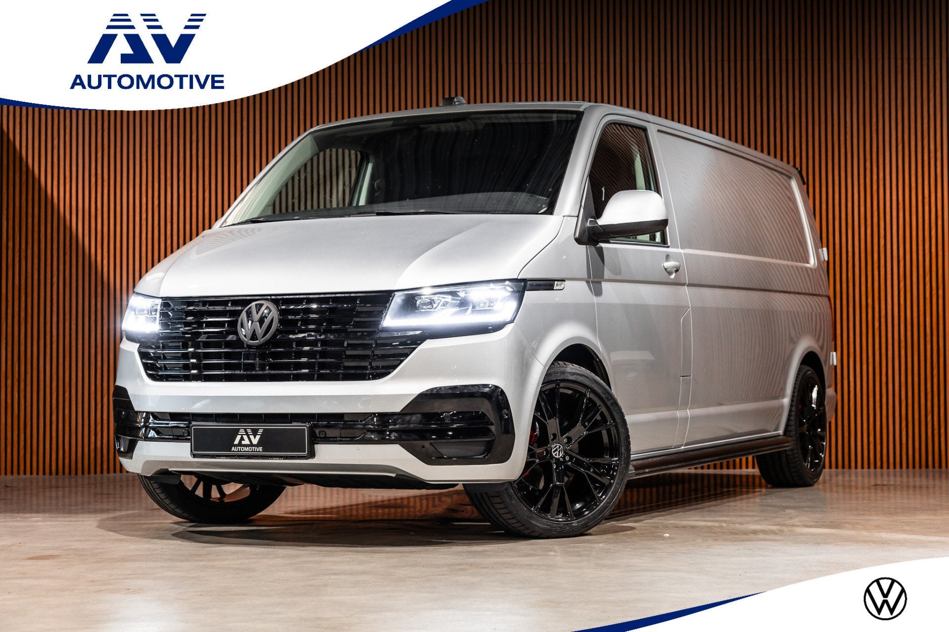 Volkswagen Transporter T6.1 2.0 TDI DSG L2H1 | AV Edition |, Gebruikt, Zwart, 4 cilinders, 150 pk