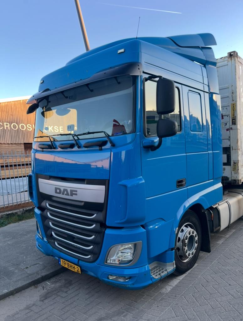 DAF XF 440 xf -Goed onderhouden trekker –APK nog ca. 10 mnd, Auto's, Vrachtwagens, Stof, Euro 6, Blauw, Diesel
