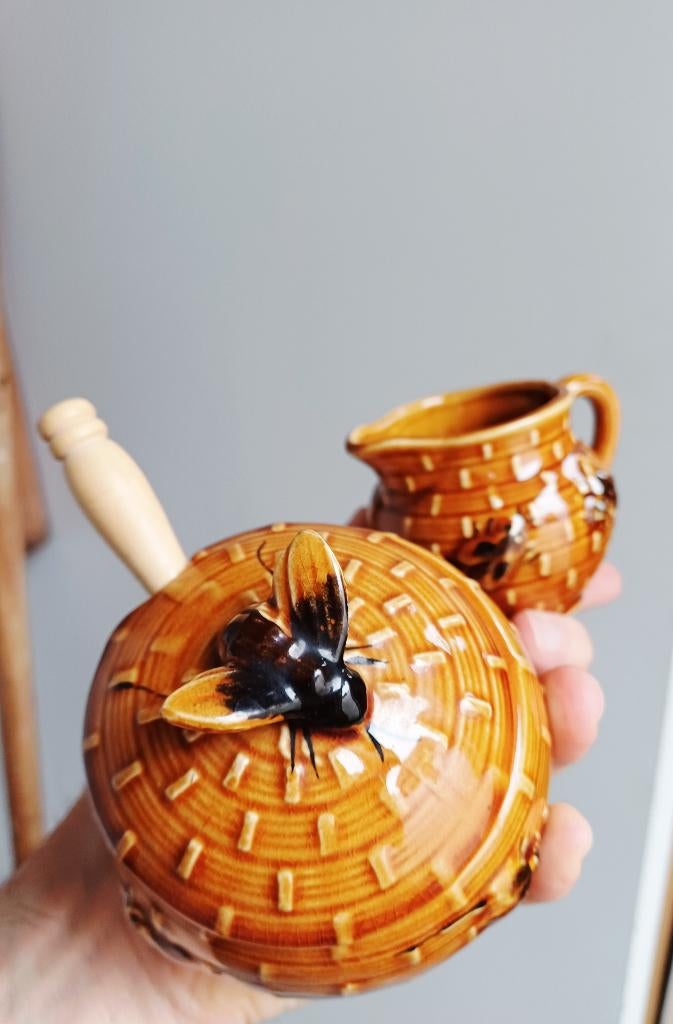 Vintage Honingpotje en melkkannrtje, Antiek en Kunst, Antiek | Keramiek en Aardewerk, Ophalen of Verzenden