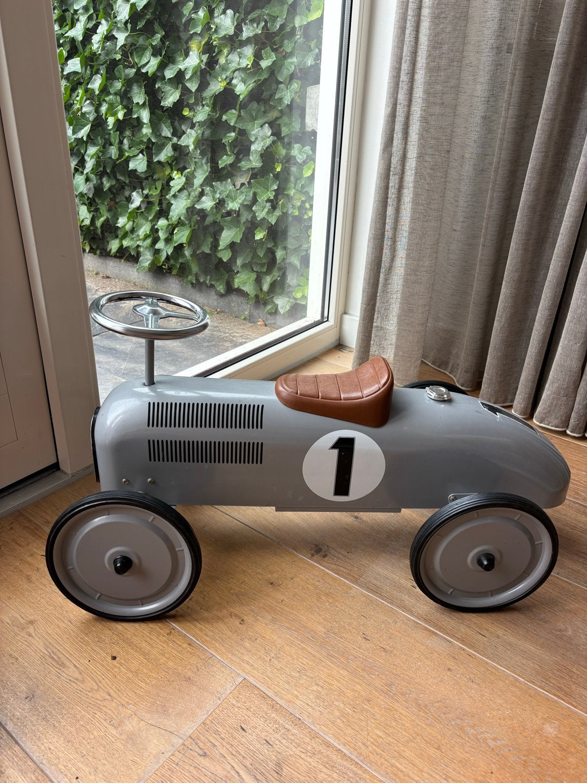 Vintage loopauto grijs met nummer 1, Ophalen of Verzenden, Zo goed als nieuw